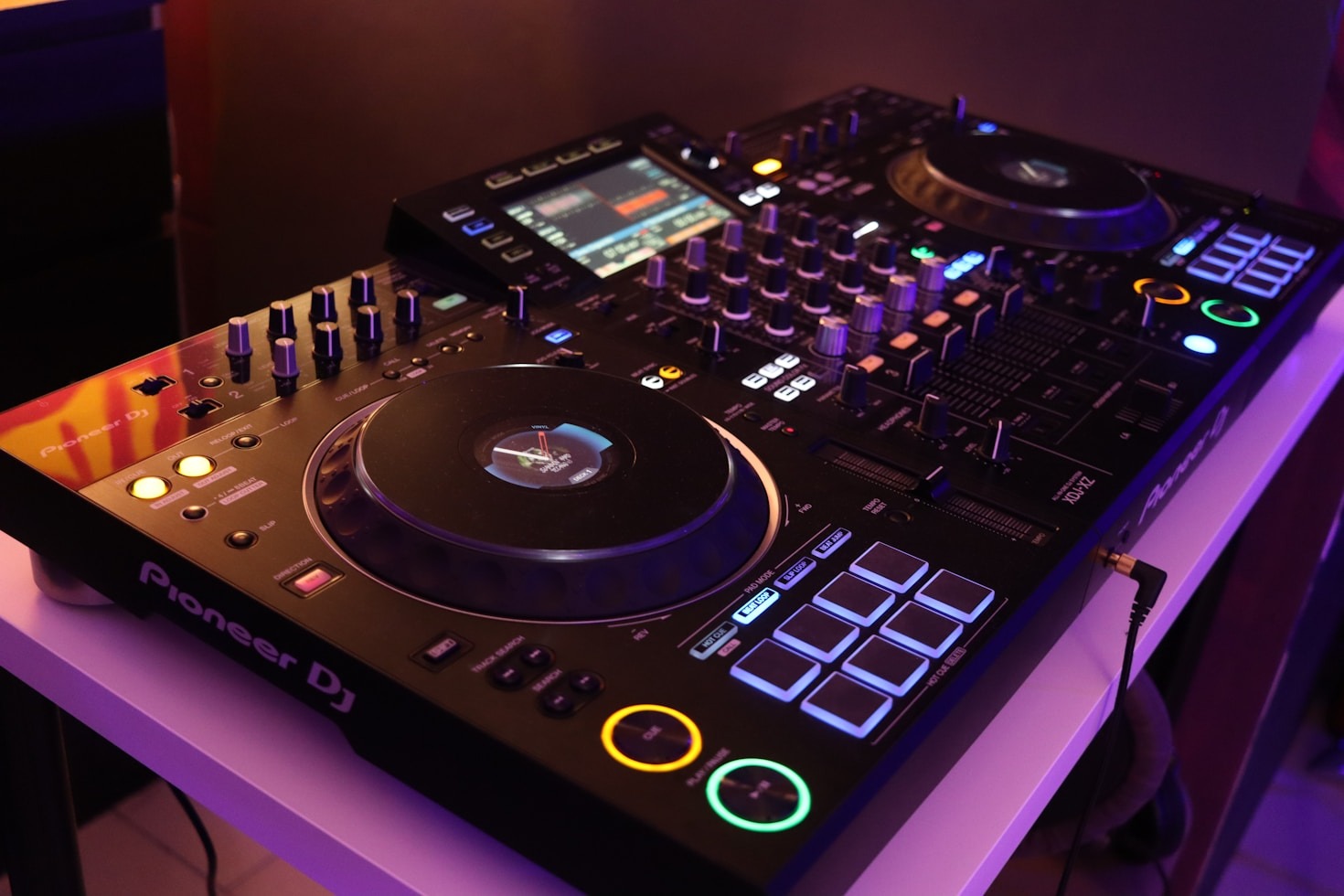 The Ultimate Guide to Choosing DJ Equipment